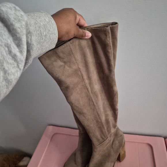 Women's Tan Knee-High Boots - Picture 1 of 1